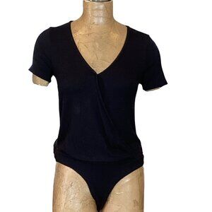 Pleione Short Sleeve V-Neck Bodysuit Top S Stretch Ribbed Knit Black 284G
